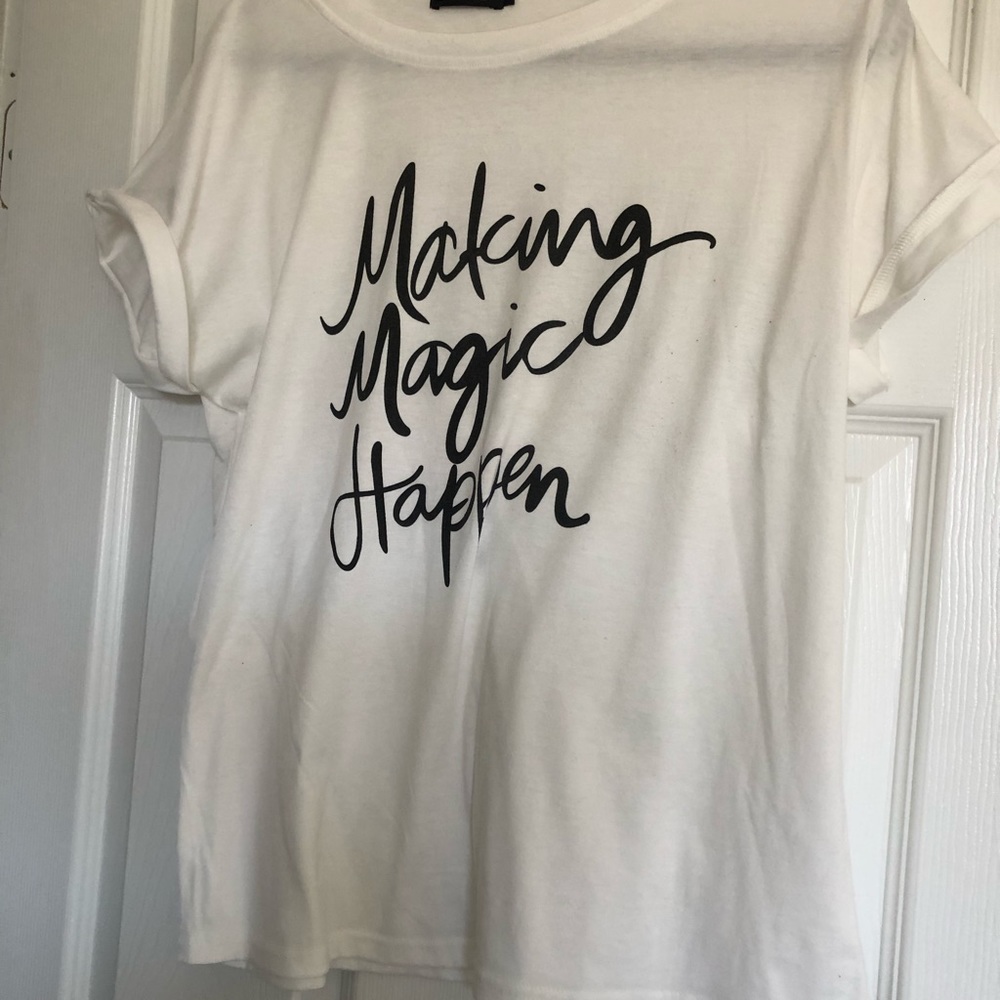 DISNEY White t shirt “Making Magic Happen”